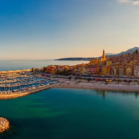 Les Cypres Garavan Ментона