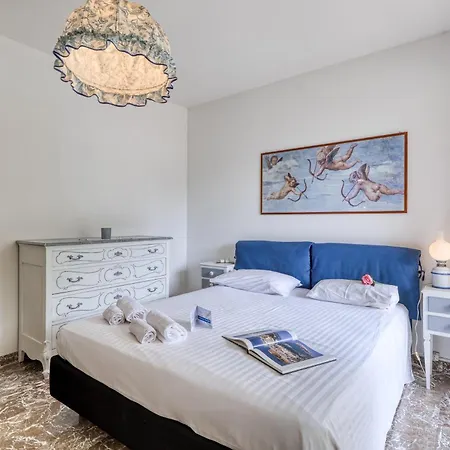 Les Cypres Garavan Ментона