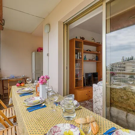 Les Cypres Garavan Apartmán *