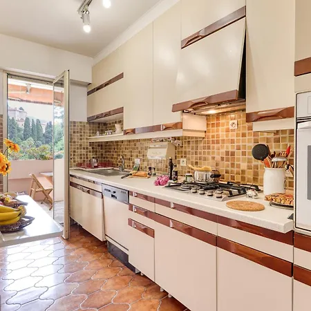 Les Cypres Garavan * מנטון